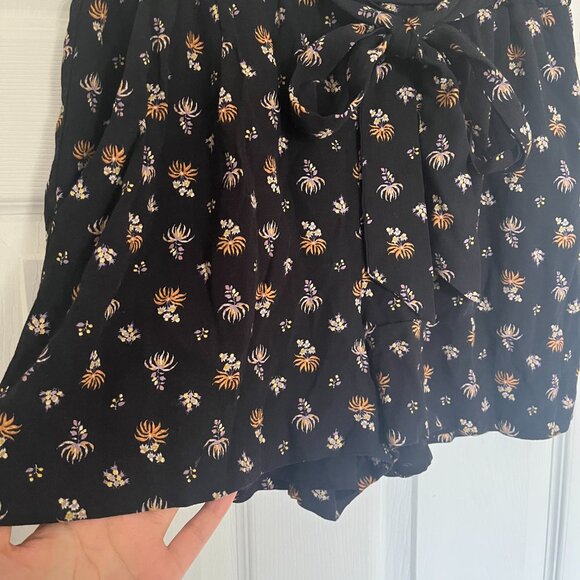 Wilfred Georgette Shorts - Picture 8 of 8